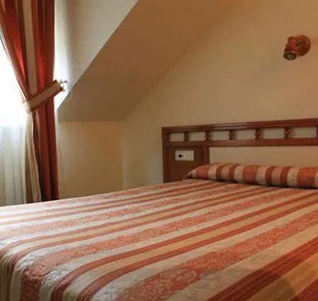 Arcea El Capitan Hotel 2*