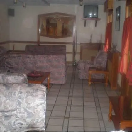 Arcea El Capitan Hotel 2*