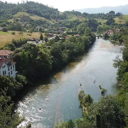 Arcea El Capitan 2* La Vega de los Caseros